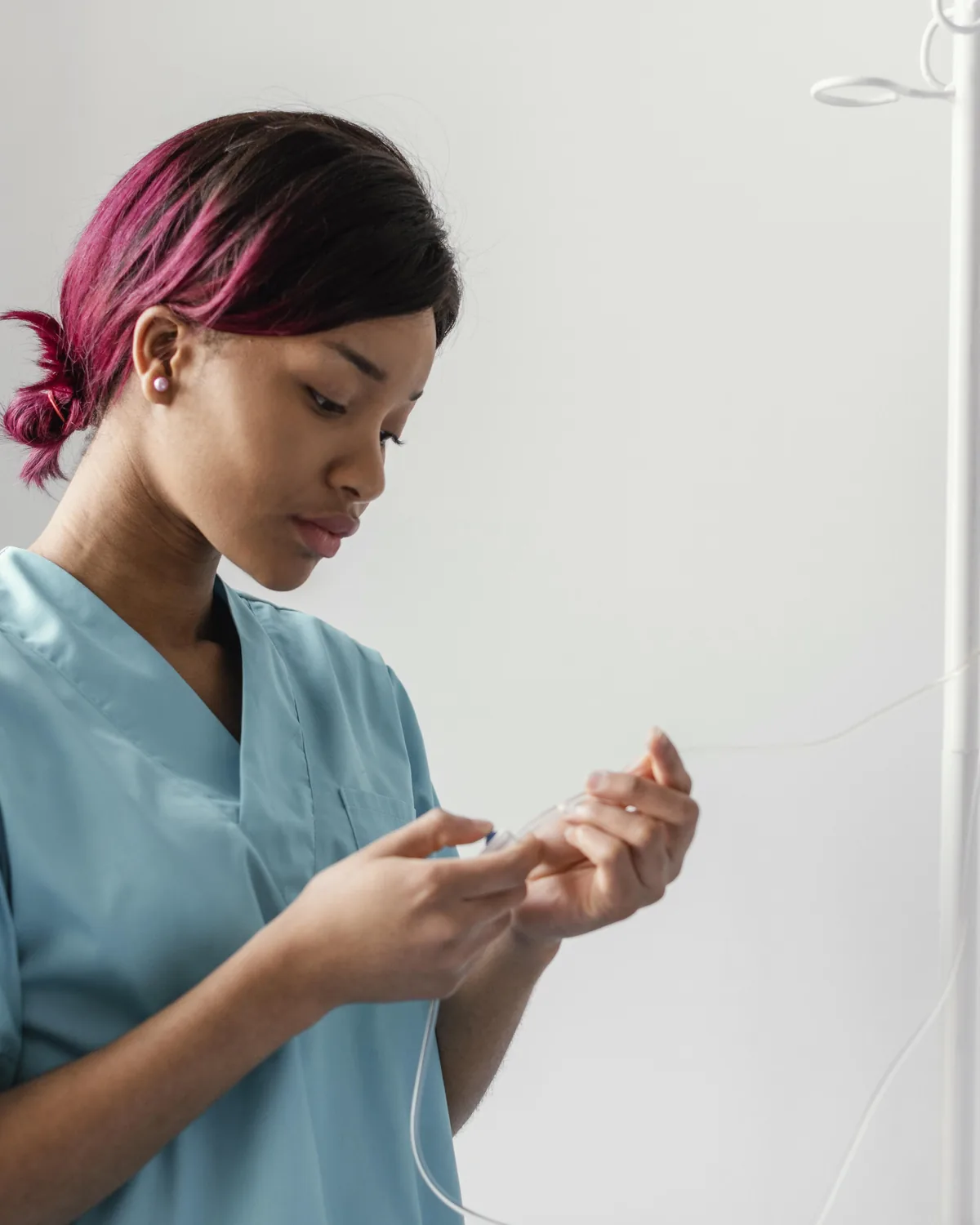 Wlew witaminowy podawany w Bas Clinic we Wrocławiu